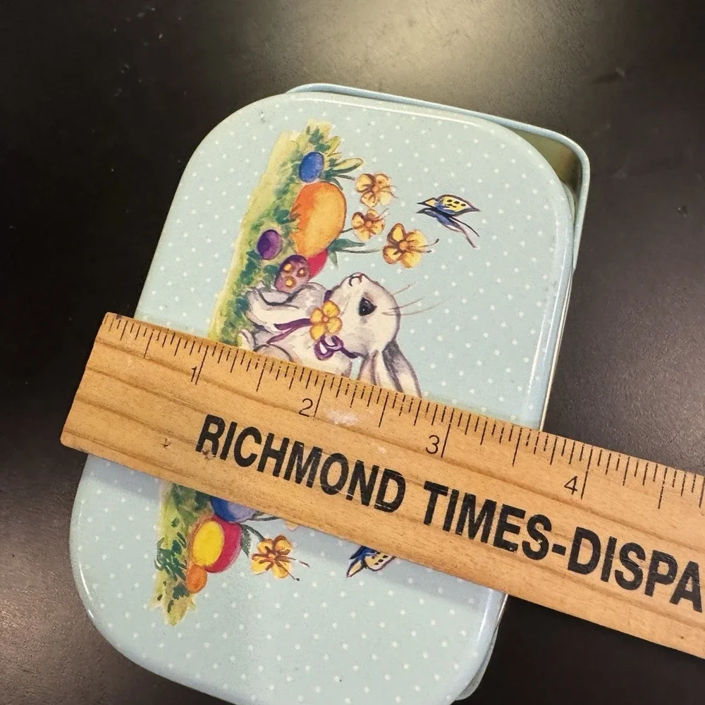Easter Bunny‎ double handled tim from Hong Kong